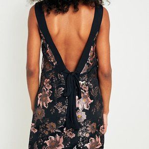 URBAN OUTFITTERS NWT M Jackie Jacquard Dress
